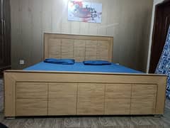 Bed king size