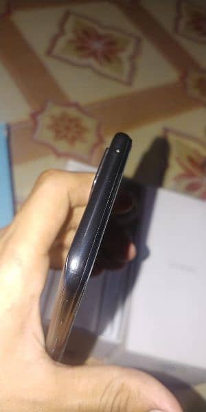 oppo A76 10 by 10 condition box and charge one hand use 4