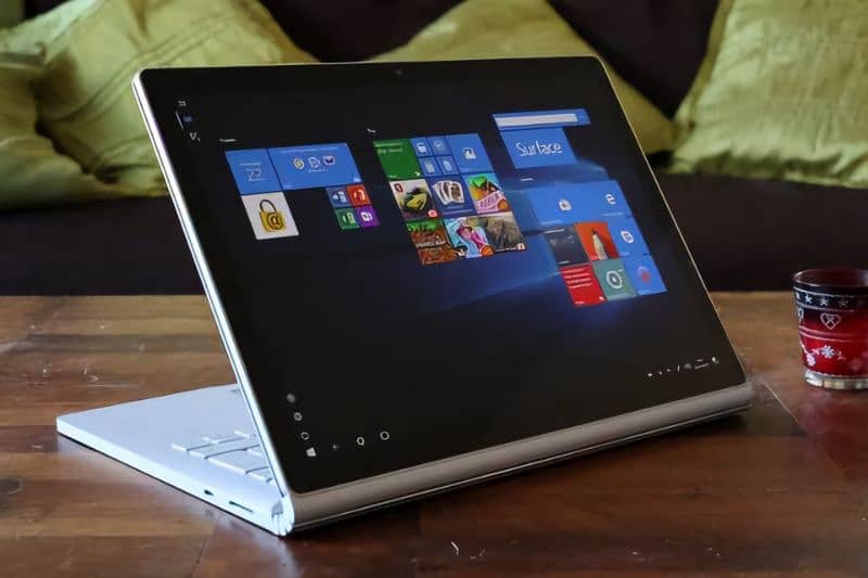 Microsoft Surface Book (4k Touch Detachable) 0