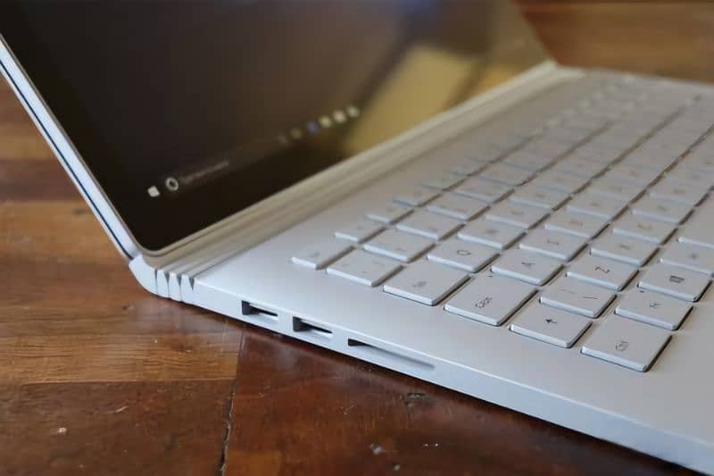 Microsoft Surface Book (4k Touch Detachable) 3