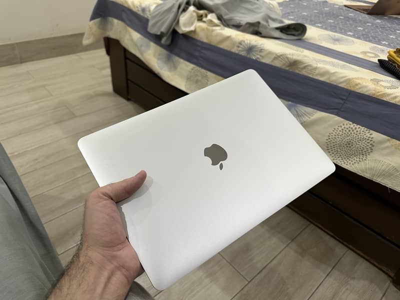 MacBook Pro M2 Touchbar 3