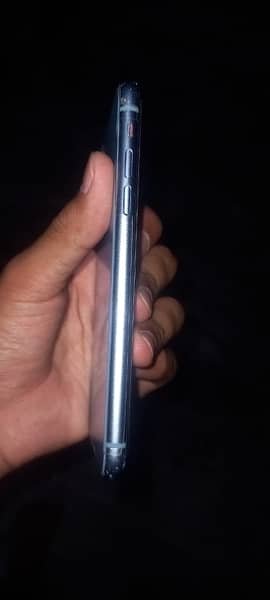 I’m Selling my IPhone XR in Perfect in use condition JV 10/8.5 By look 2
