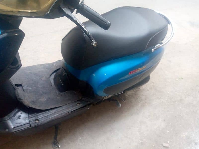 scooty for sale urgent 4