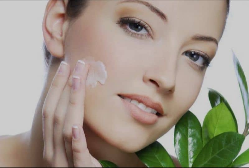 Female Face Miracle Whitening Cream 2