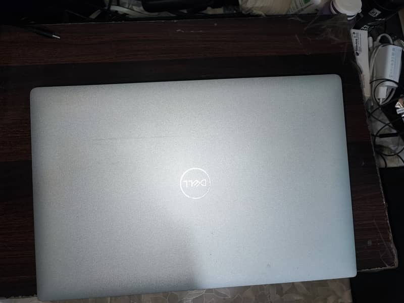 Dell XPS 15 9570 4