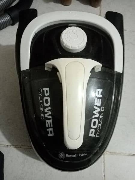branded vaccume cleaner new condition with box 7