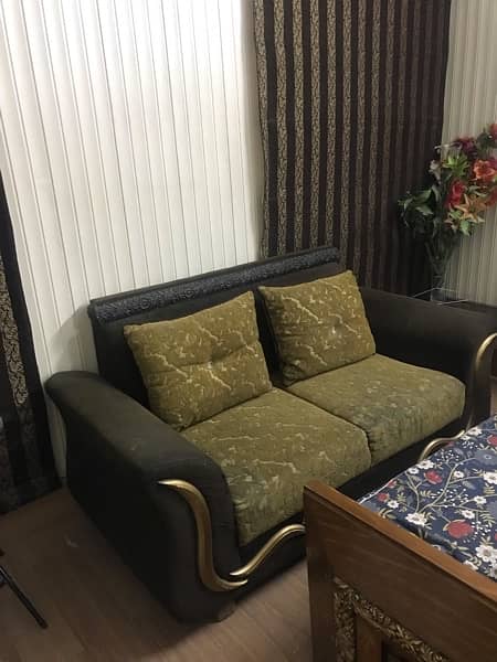 2/2 seater sofa total 4 seats 4