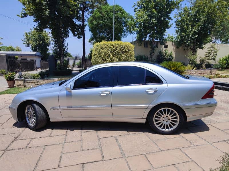 Mercedes C Class 2006 4