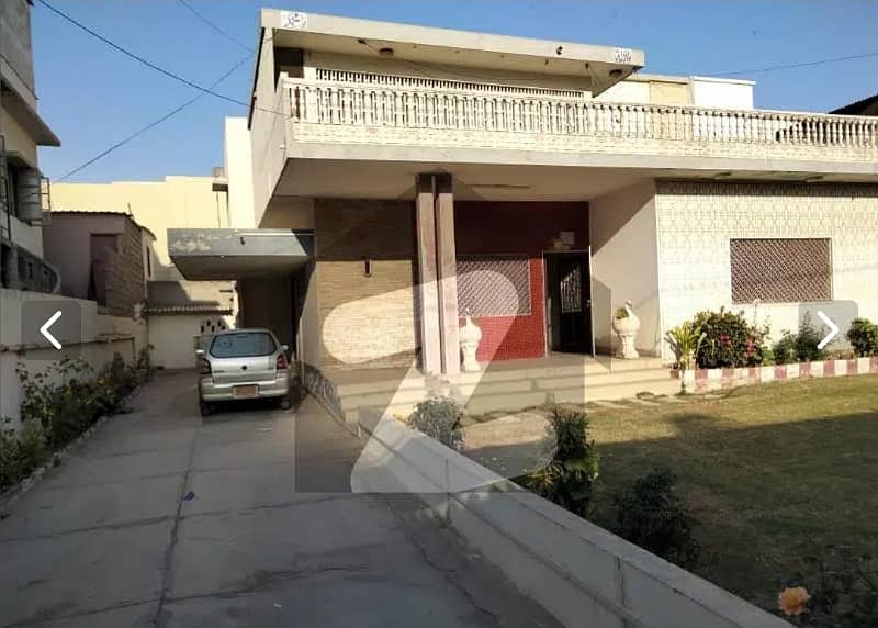 600 Yds Bungalow Al Hilal Society Near Gulshan e Iqbal 1