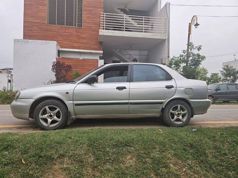 Suzuki Baleno 2003 3