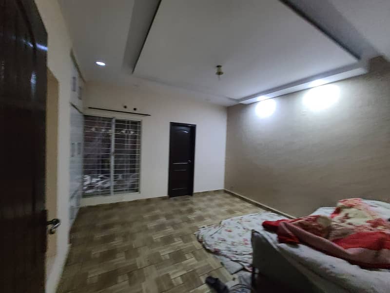 10 Marla Ground Floor For Rent 6