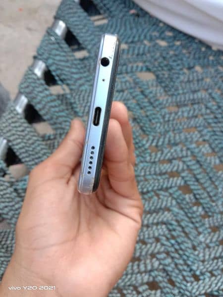 TECNO SPARK GO 2023 condition 10/10 5 month woranti k Sath all done 2