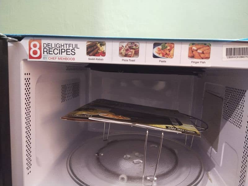 Microwave oven 8