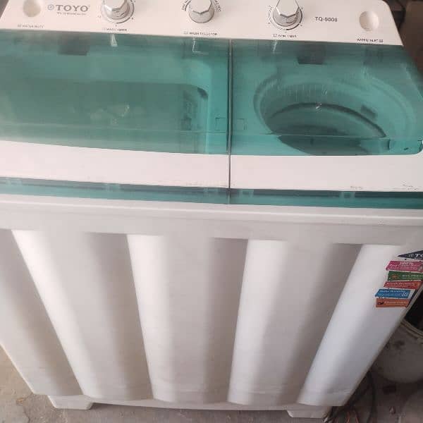 Toyo TWD-9000 14kg Twin Tub Washing Machine 1