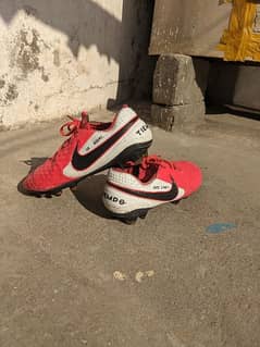 Footbal shoes Nike Tiempo US 10 ° EUR 44 ° Made in Vietnam