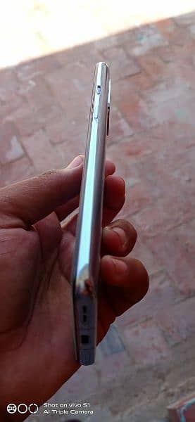 OnePlus 8. T  12Gb Ram 256Gb mamory 3