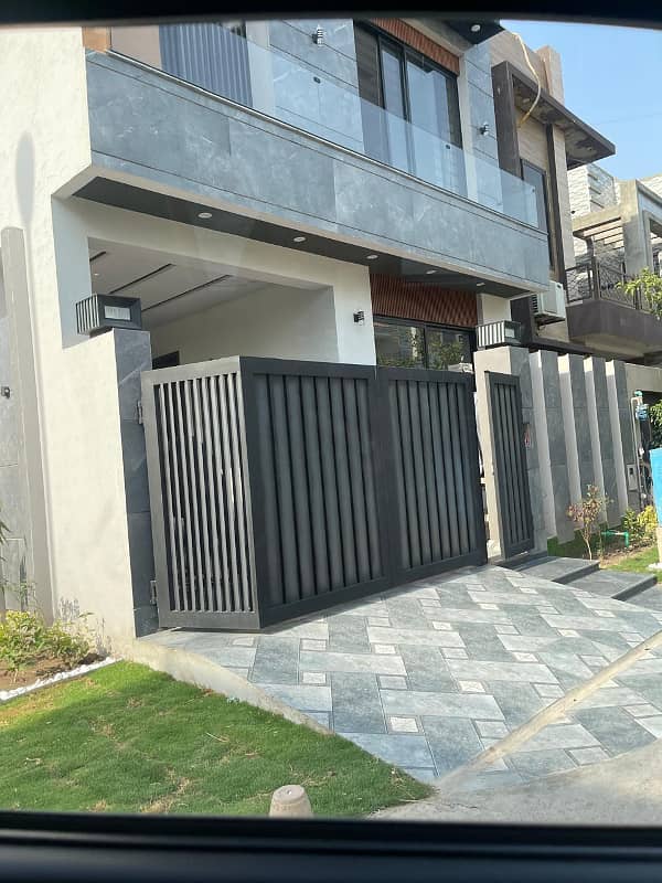 5 marla house for sale in paragon city lahore 1