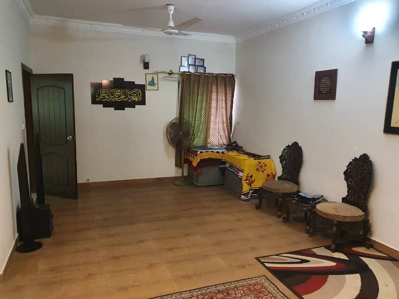 350 Square Yards House For Sale At Prime Location 32