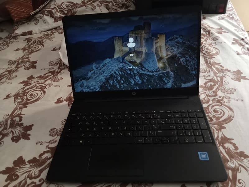 I want sale my HP laptop with original charge 0
