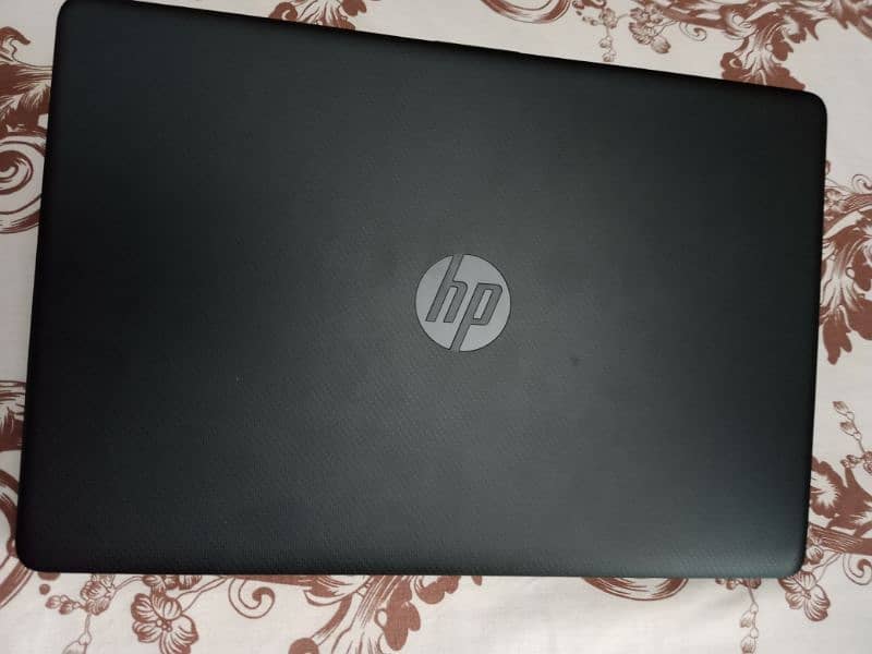 I want sale my HP laptop with original charge 1