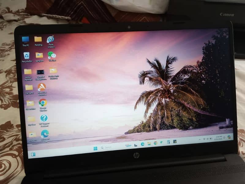 I want sale my HP laptop with original charge 2