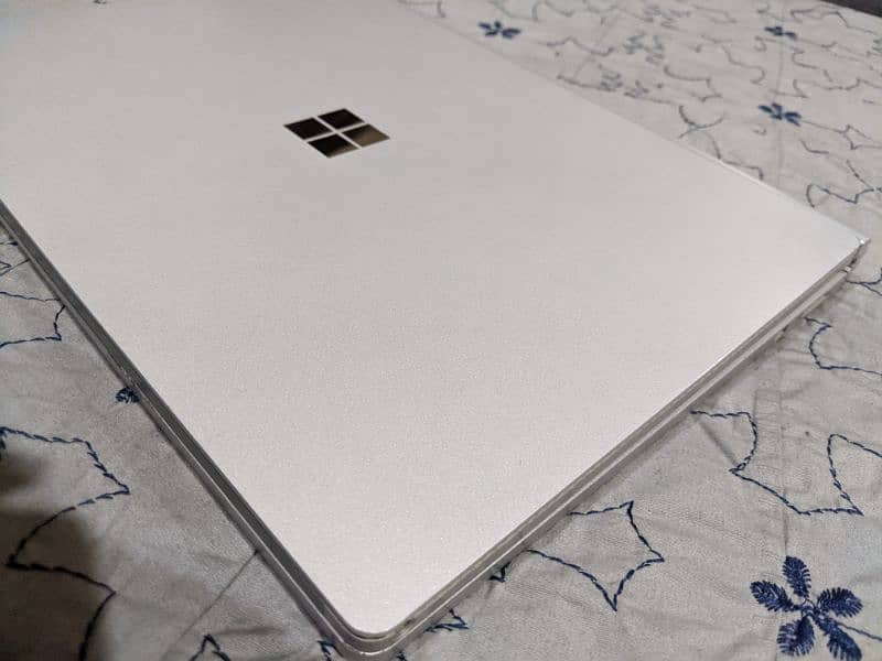 MS Surface Book i7 1