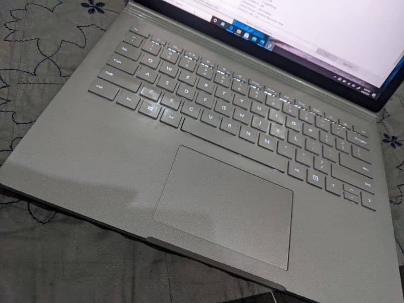 MS Surface Book i7 2