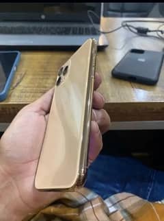 I phone 11 pro pta Approved 64 Gb with box 03038630689
