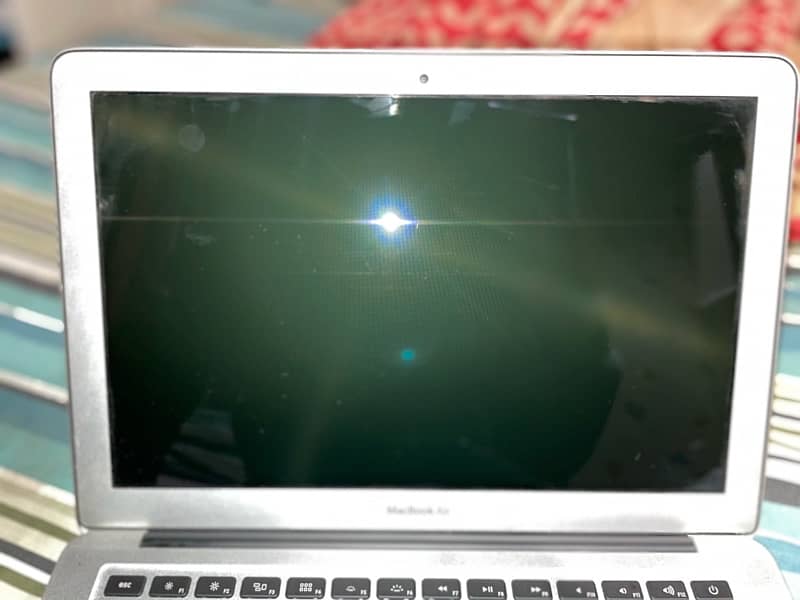 MacBook Air A1466 For Sale In Great Condition. 3