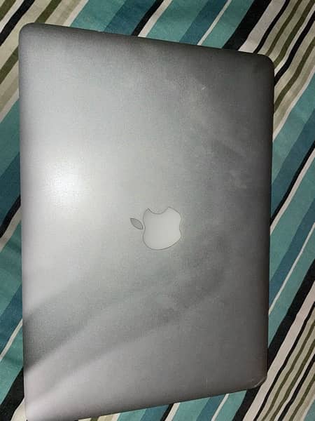 MacBook Air A1466 For Sale In Great Condition. 5