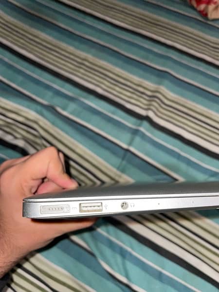 MacBook Air A1466 For Sale In Great Condition. 6
