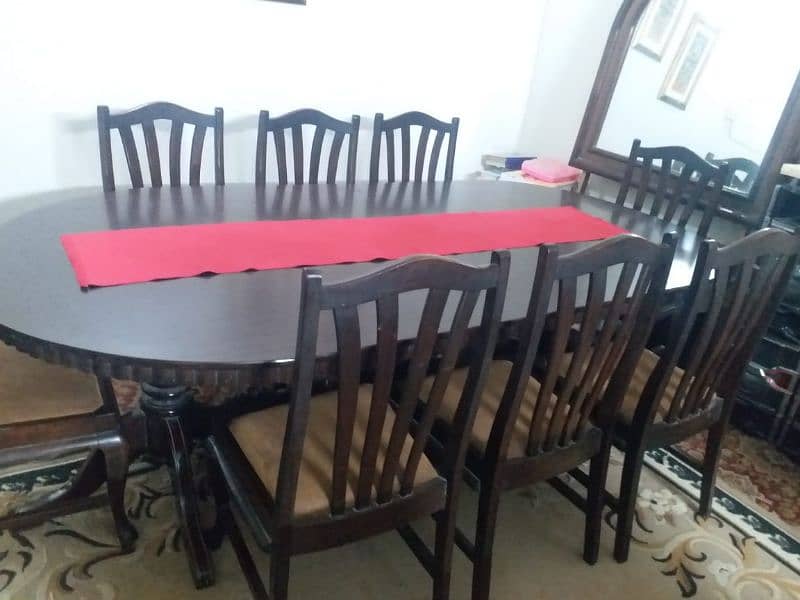 Dining Table with 8 chairs 10/10 condition 2