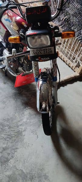 Honda CD 70 for sale . 1'45000 demand . 23 Modal hai. saf suthraa 9