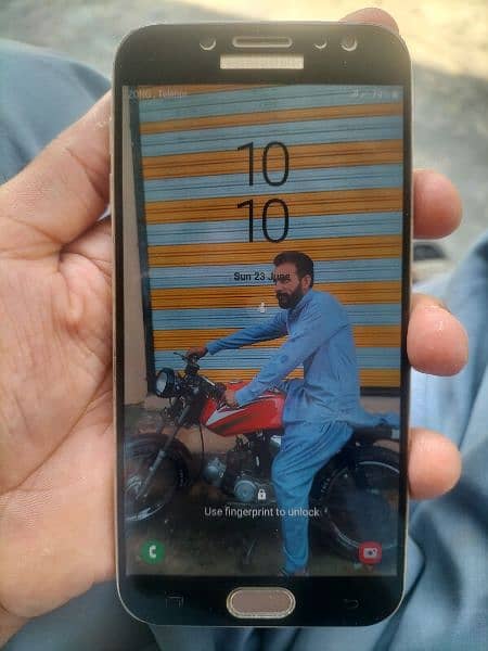 اچھی کنڈیشن ہے آل اوکے ہے exchange b ho ja ga samsung j7pro 2