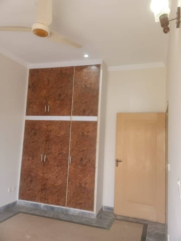8 Marla Upper Portion Available For Rent In Umar Block, Bahria Town Lahore. 0