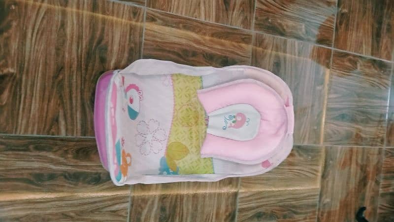 baby bather good condition. pink colour 2