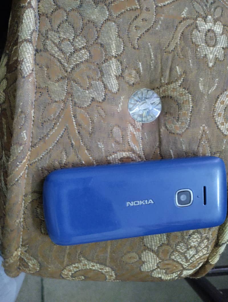 Nokia 225 model used condition with box and original charger. . . 2