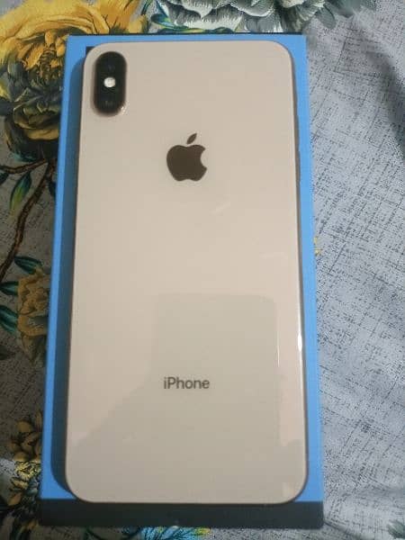 iphone Xs max 64GB pta sim berrty 81 chalti hai 3