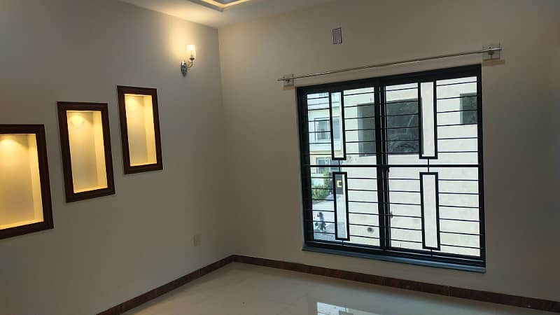 10 Marla House For Rent Lower Portion In TIP Housing Society Lhr 8