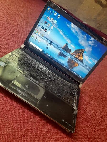 Laptop Toshiba . 6