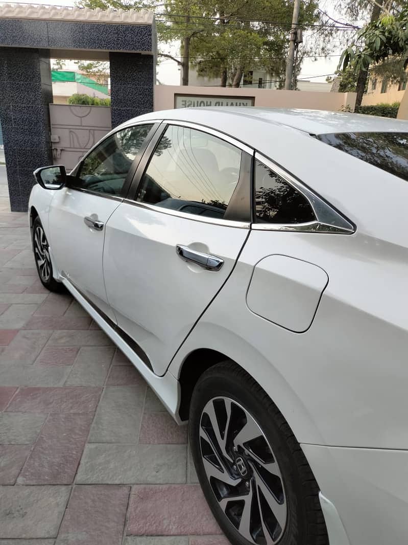 Honda Civic Oriel 2018 1