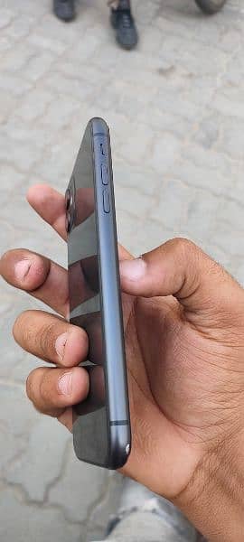 I phone 11  10/9  64 GB  +92 3258629958 5