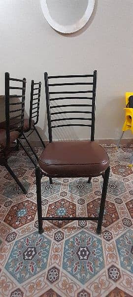 Dining Table with 6 chairs Glass Top 1