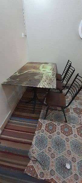 Dining Table with 6 chairs Glass Top 3