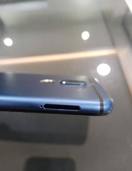 Huawei matt 10 in good condition urgent sale 1