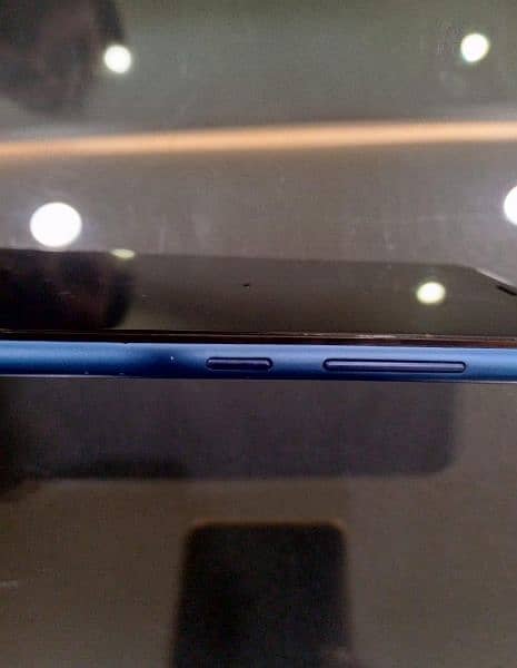 Huawei matt 10 in good condition urgent sale 2