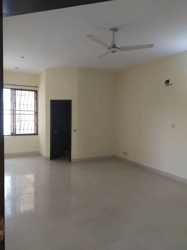 ONE KANAL UPPER PORTION AVAILABLE FOR RENT IN VALENCIA TOWN LAHORE 4