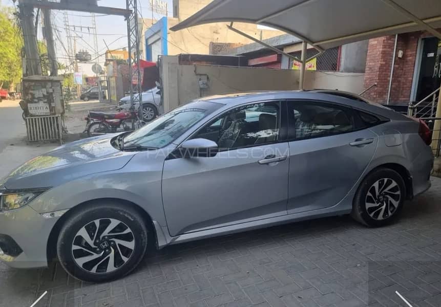 Honda Civic iVTEC Oriel 2017 full option 4