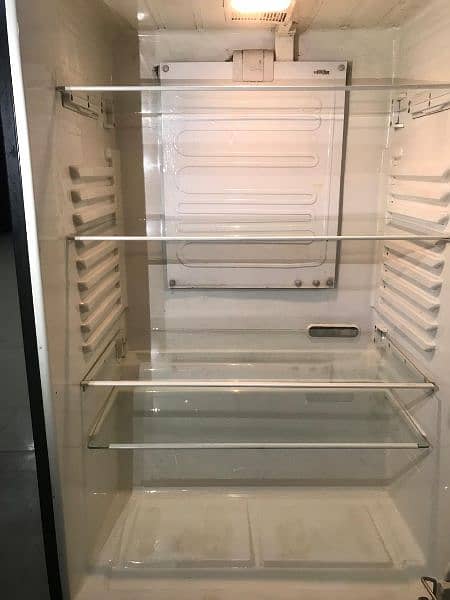 Dawlance full size refrigerator in good condition 3