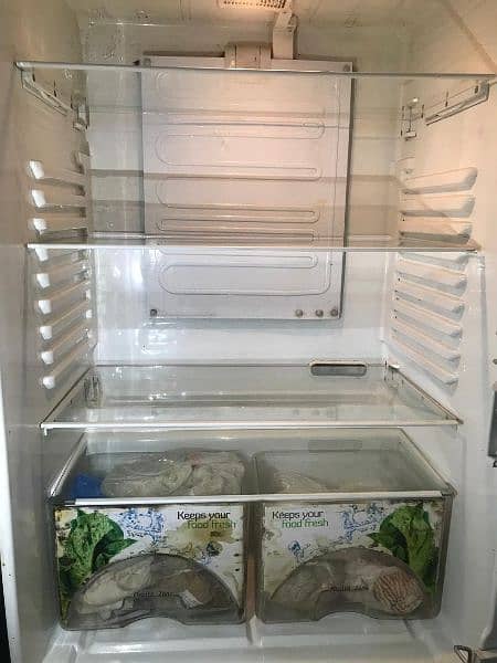 Dawlance full size refrigerator in good condition 4